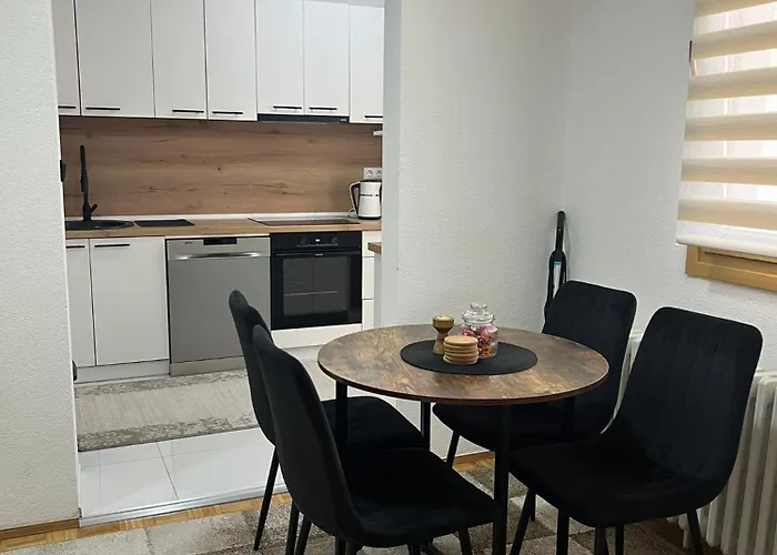 Emma 公寓 特拉夫尼克