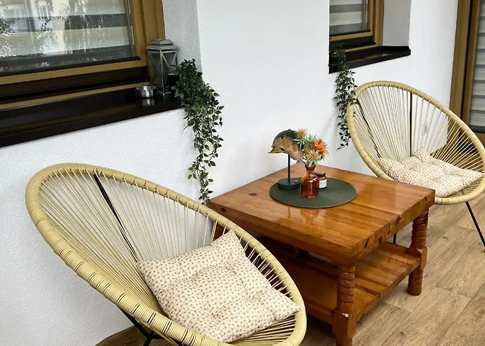 Emma * 特拉夫尼克